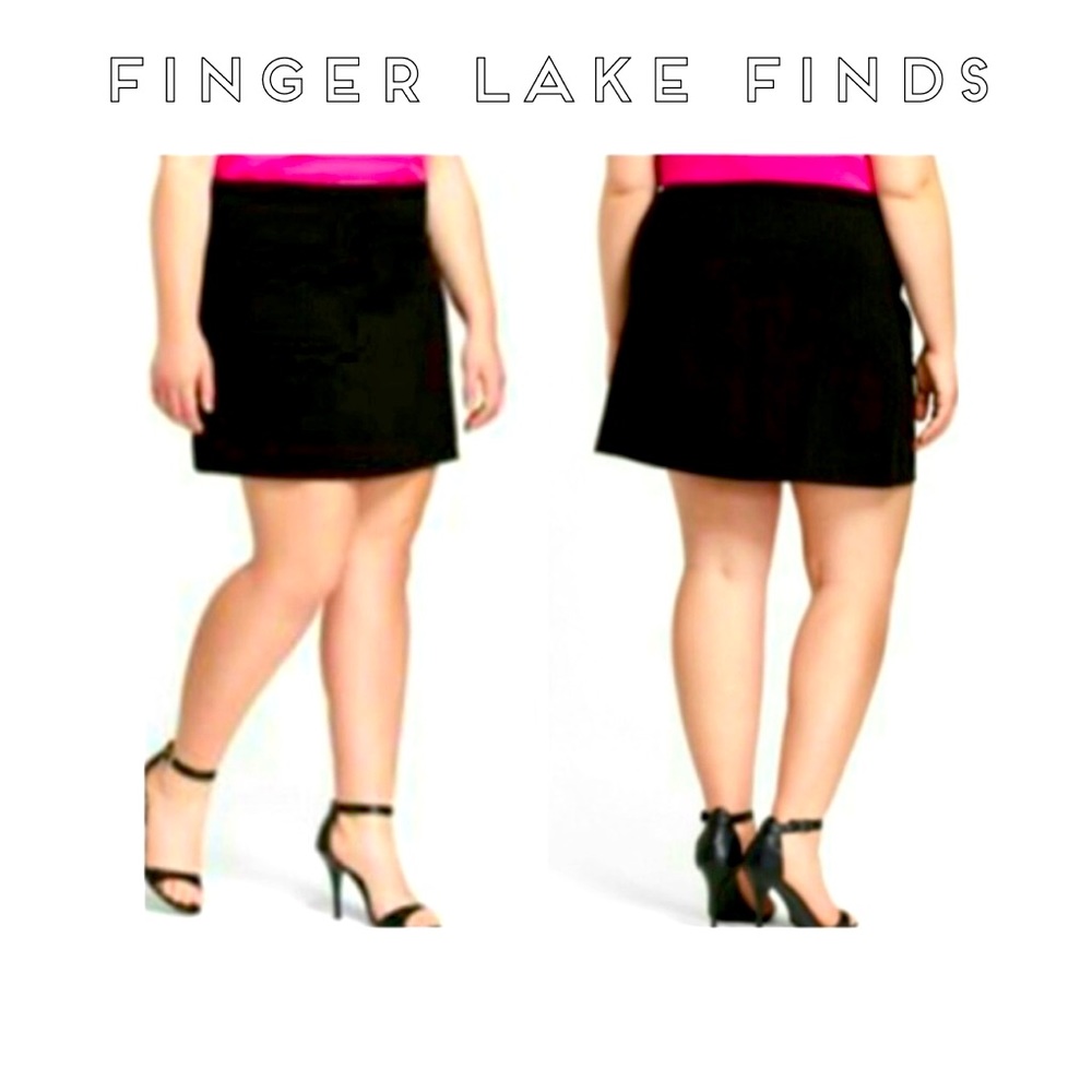 NWT Plus Black Mini Skirt w/ Cell Pocket
